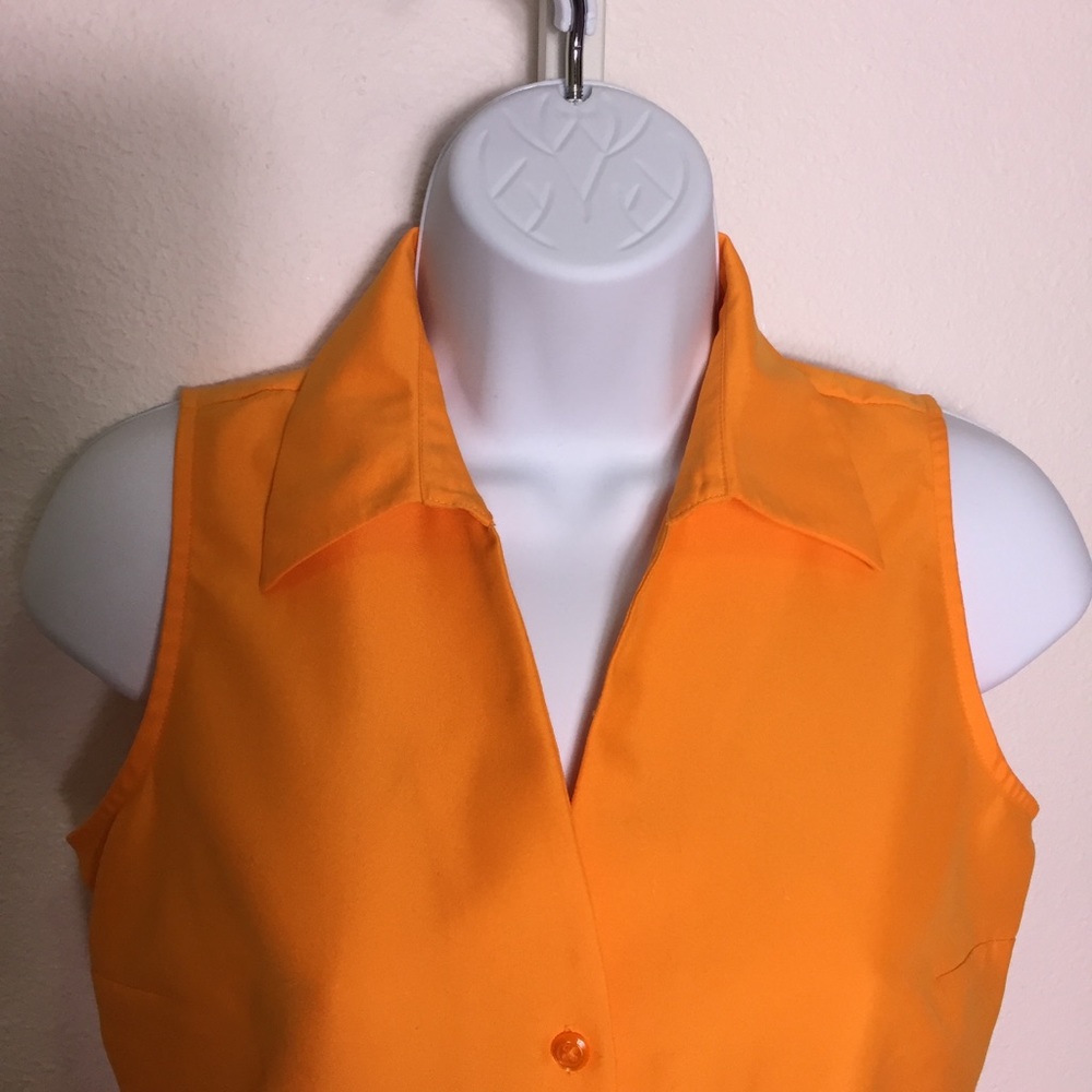 Button Up Top - Picture 3 of 6